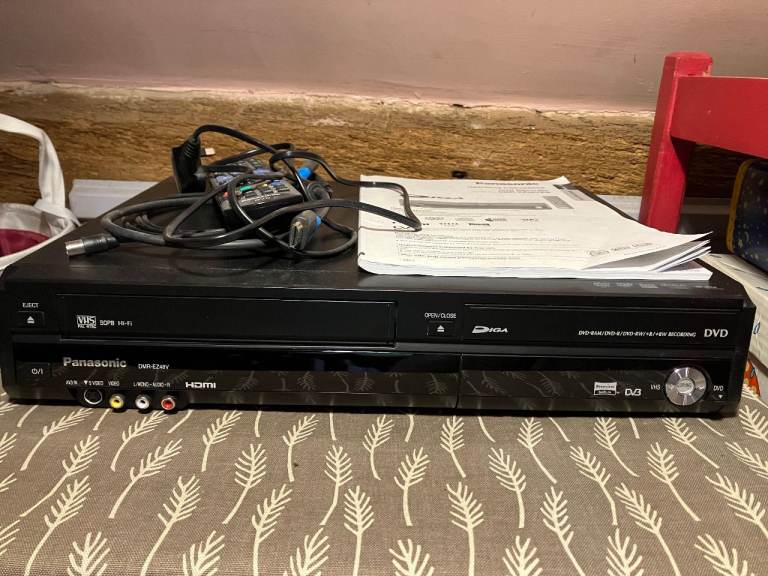 Panasonic VHS Video/DVD Recorder/Player