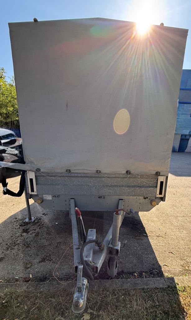 XL Covered Twin Axle Trailer (Brenderup)