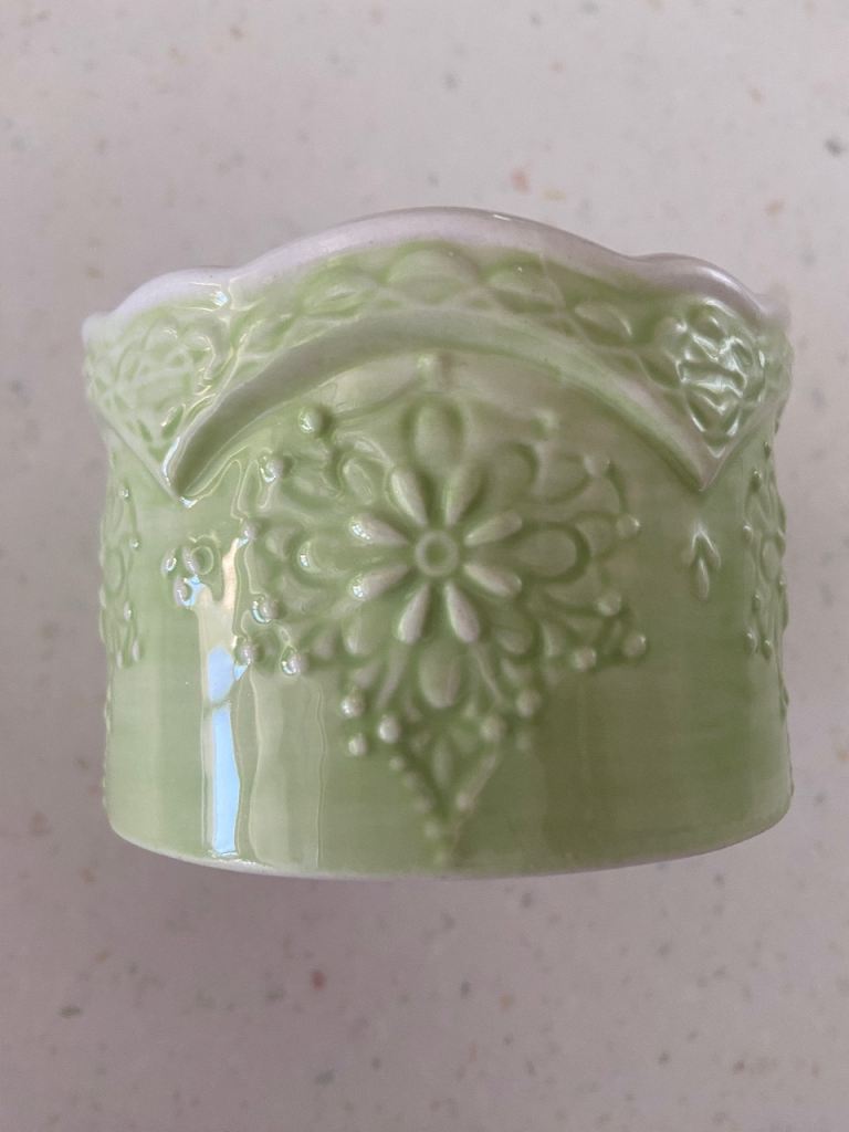 PIER 1 IMPORTS DISH ‘LACY'