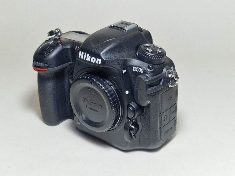 Nikon D500 body in pristine, as new condition. 6,617 shutter actuations.