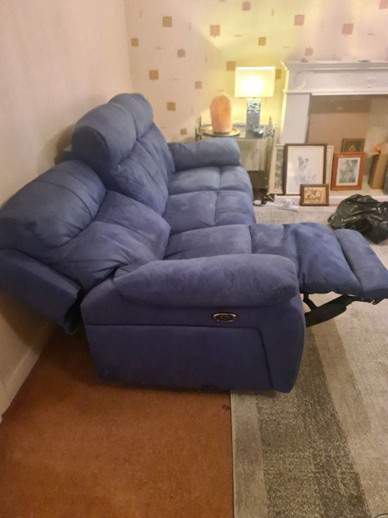 3 seater electric recliner with usb charging points