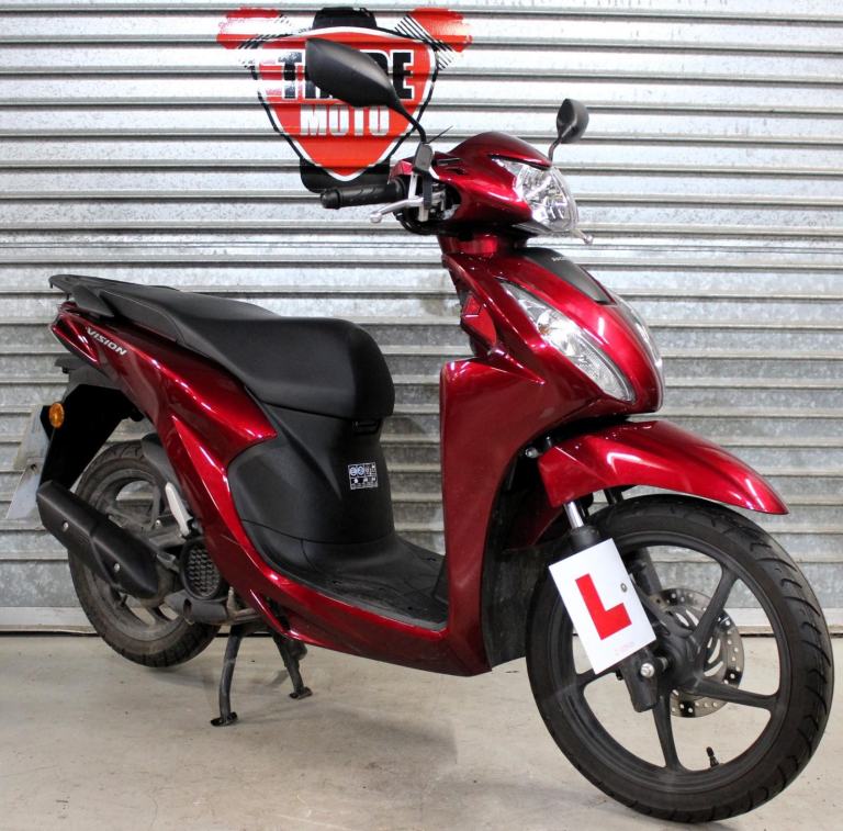 2025 75 HONDA NSC 110 VISION S RED TRADE SALE KEYLESS 893 mls MOT SCOOTER NSC110