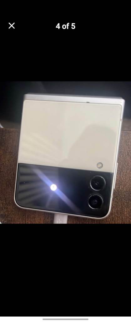 Samsung Galaxy Z Flip – Cream, Good Condition