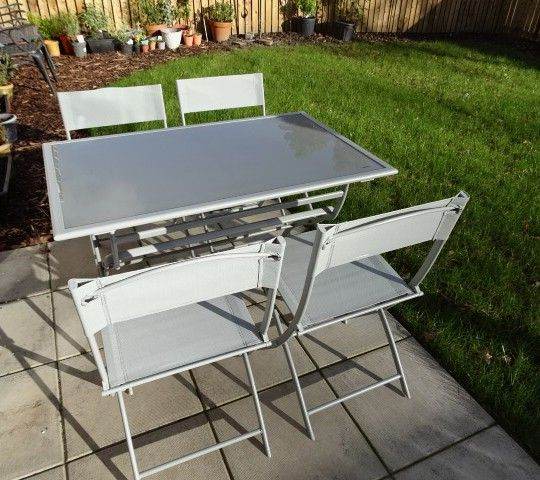 Garden table and 4 chairs