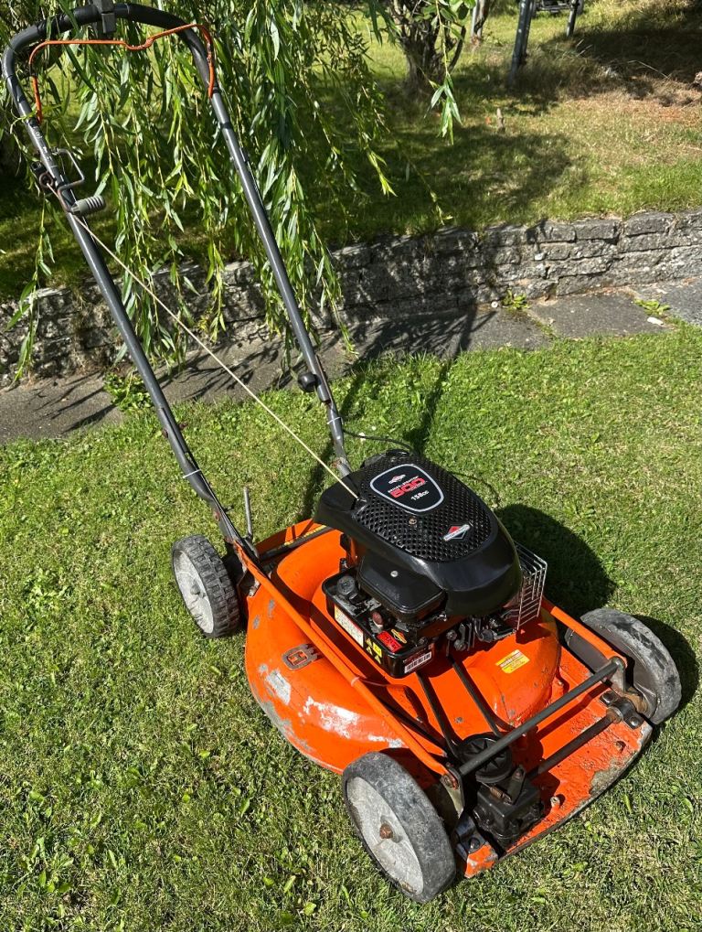 Husqvarna 21”cut commercial alloy deck mulcher lawnmower fully serviced Selfdrive recycler mower 