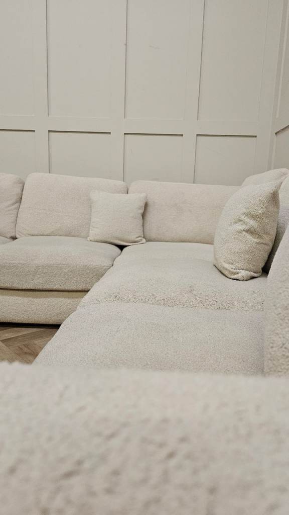 Oak Furniture Land Cream Corner Sofa (Delivery Available)