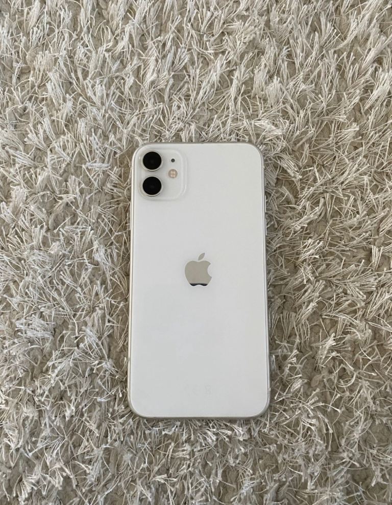 iPhone 11 white 64GB Excellent condition 