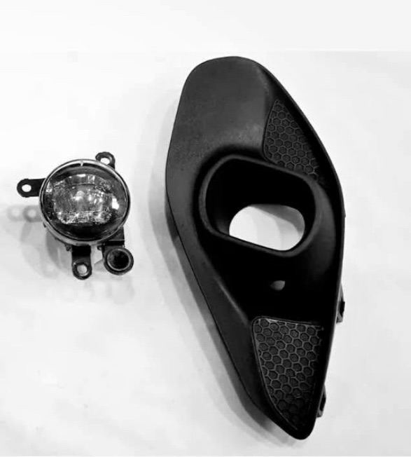 VAUXHALL CORSA F SRI 20-23 PASSENGER LEFT FRONT FOG LIGHT WITH SURROUND TRIM 13497329