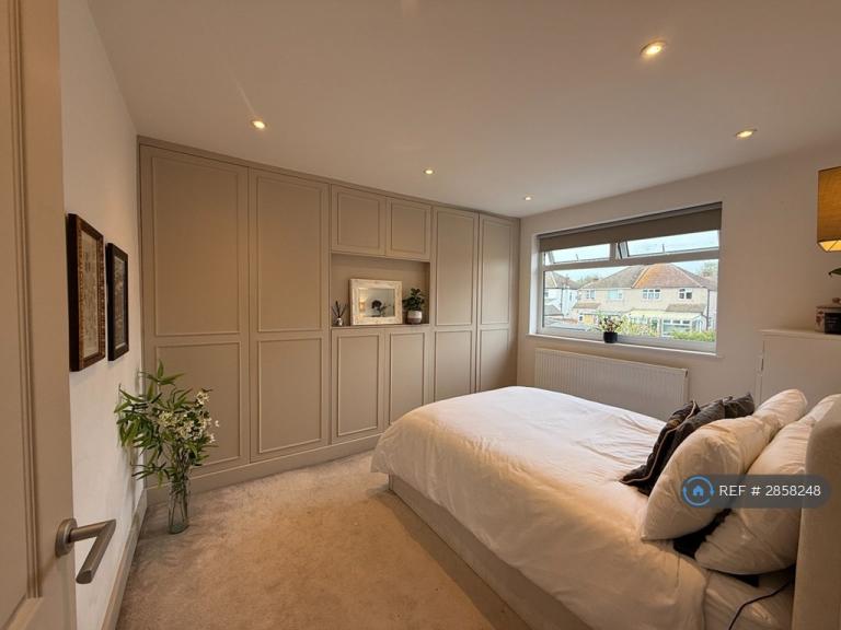 1 bedroom in Seaforth Close, Romford, RM1 (#2858248)