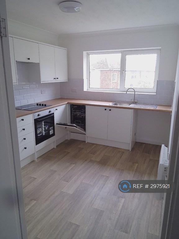 2 bedroom flat in Cavendish Square, Longfield, DA3 (2 bed) (#2975921)