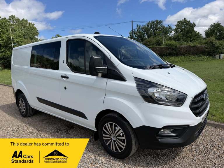 Ford Transit Custom 2.0 320 EcoBlue Leader Crew Van L2 H1 Euro 6 (s/s) 5dr Diesel Manual