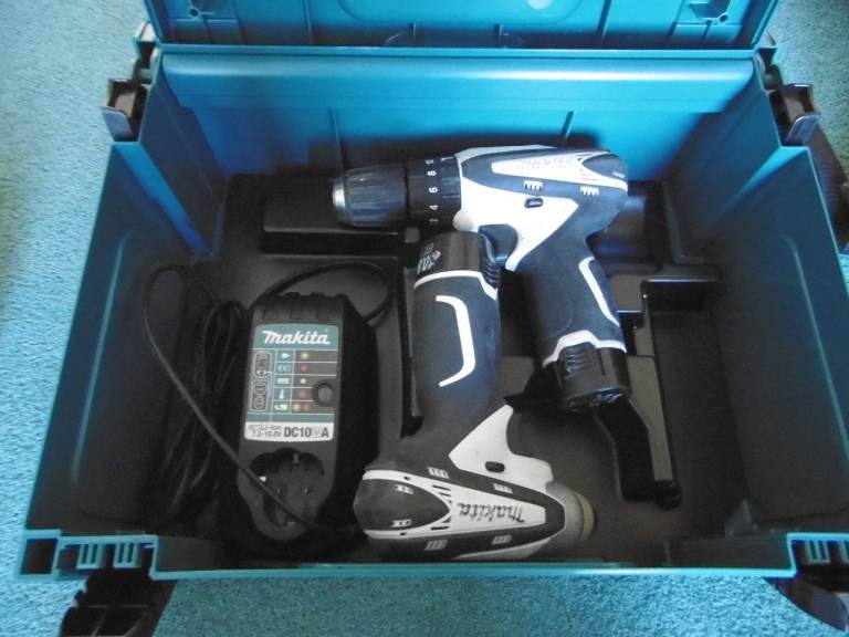 Makita Cordless Twin Set Impact Driver & Combi Drill