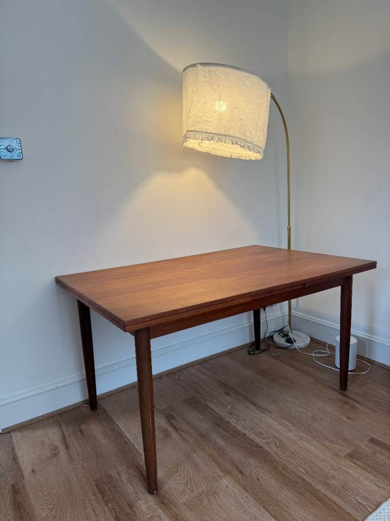 Expandable Dining Table