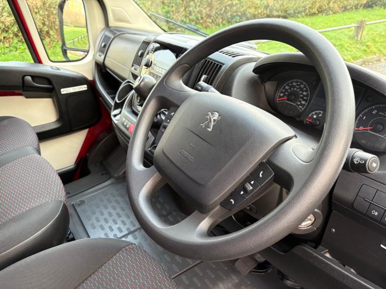 2016 Peugeot Boxer 335 2.2hdi 6spd 130ps Lwb 14 Seat Minibus _ *Only 11,550 Mls*