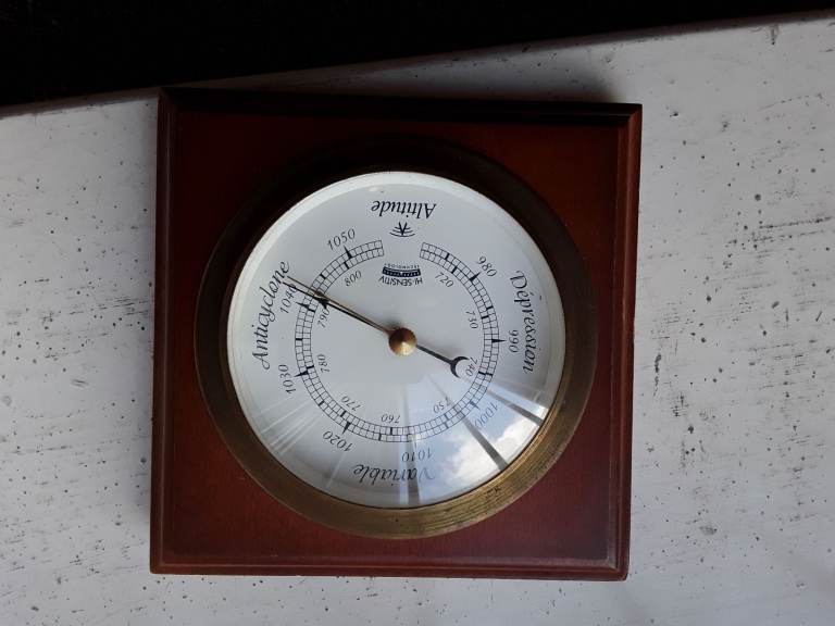 Vintage Barometer, Hi Sensitiv Technology