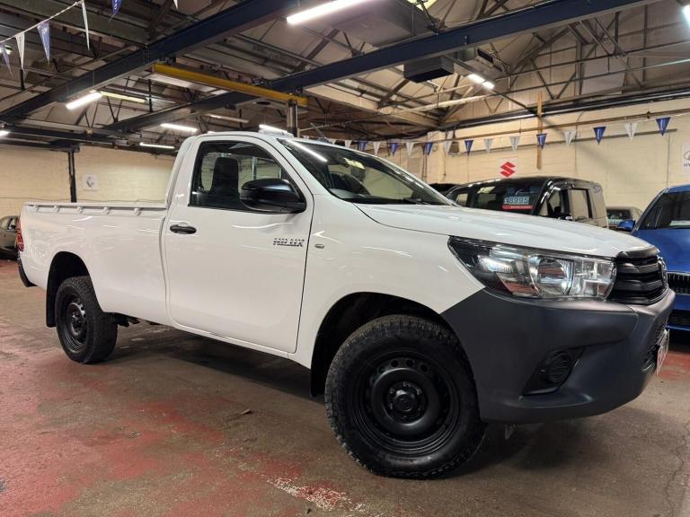 2020 Toyota Hilux 2.4 D-4D Active 4WD Euro 6 2dr (3.5t) PICK UP Diesel Manual