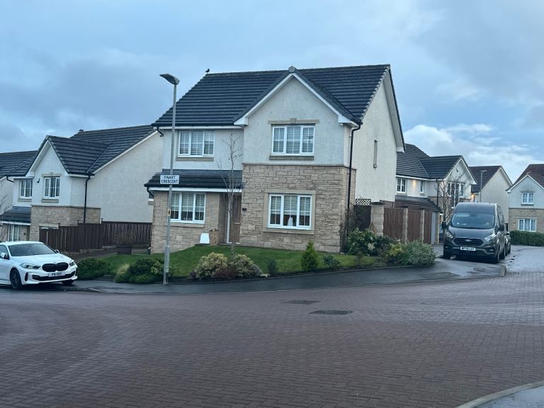 Detached property -Gartcosh, G69