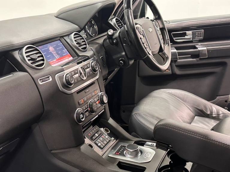 2016 Land Rover Discovery 4 3.0 SD V6 HSE Luxury SUV 5dr Diesel Auto 4WD Euro 6 (s/s) (256 bhp) E...