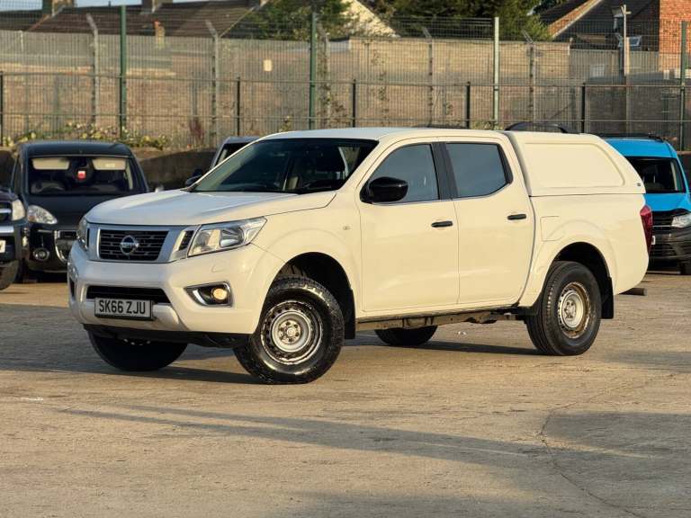 2016 Nissan Navara Double Cab Pick Up Visia 2.3dCi 160 4WD PICK UP Diesel Manual