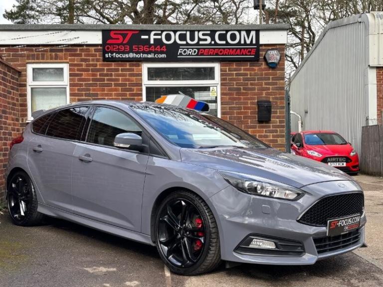 2017 Ford Focus 2.0T EcoBoost ST-3 LOW MILEAGE  FULL SERVICE HISTORY  FULLY