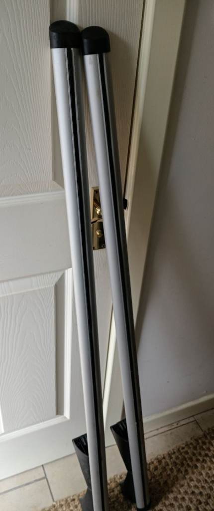 Zafira B roof rack... rail type.