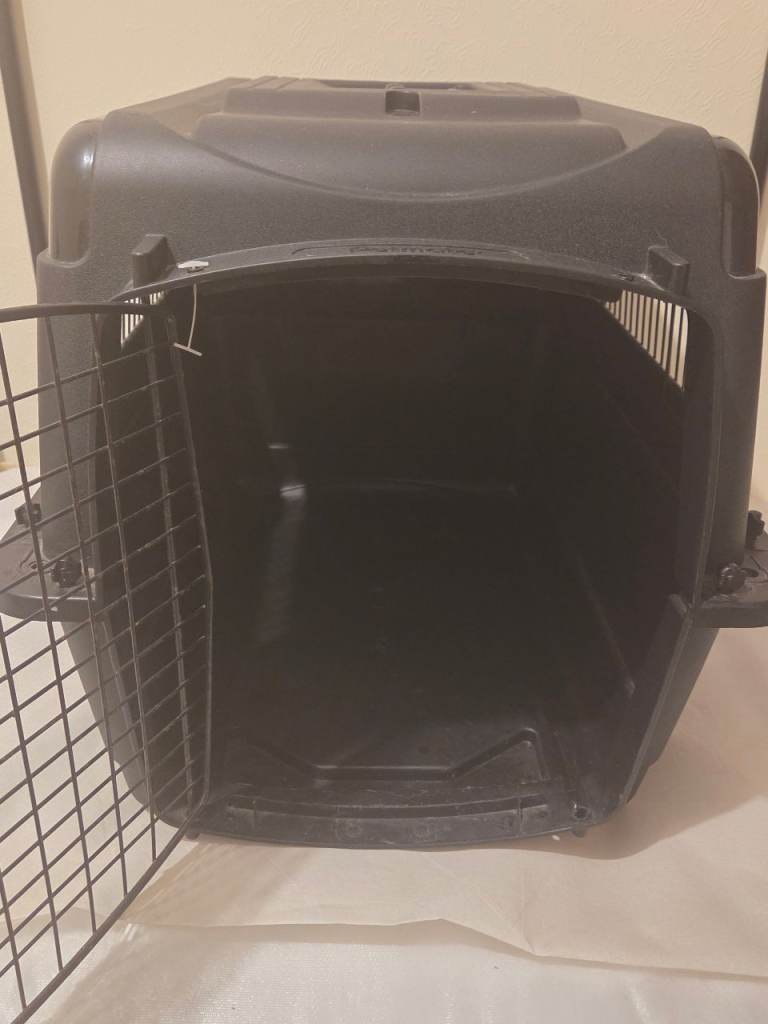 Petmate XL Dog Carrier / Travel Crate – Approx. 40 Inch – Black