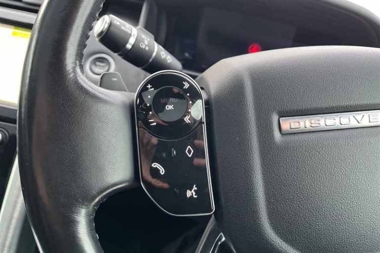 2019 Land Rover Discovery 2.0 SD4 HSE 5dr Auto ESTATE DIESEL Automatic