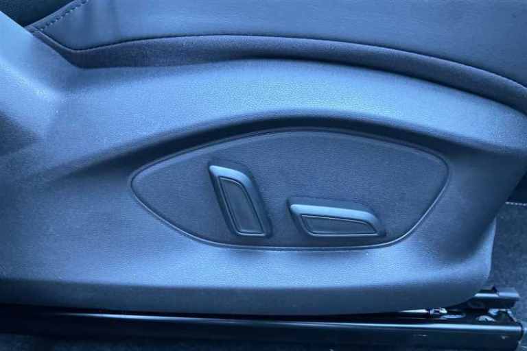 2025 MG MG ZS 1.5 Hybrid+ Trophy SUV 5dr Petrol Hybrid Auto Euro 6 (s/s) (196 ps) SUV Hybrid Auto...