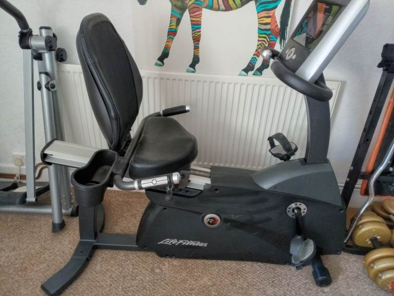 Life Fitness Recumbent Exercise Bike – Good Condition