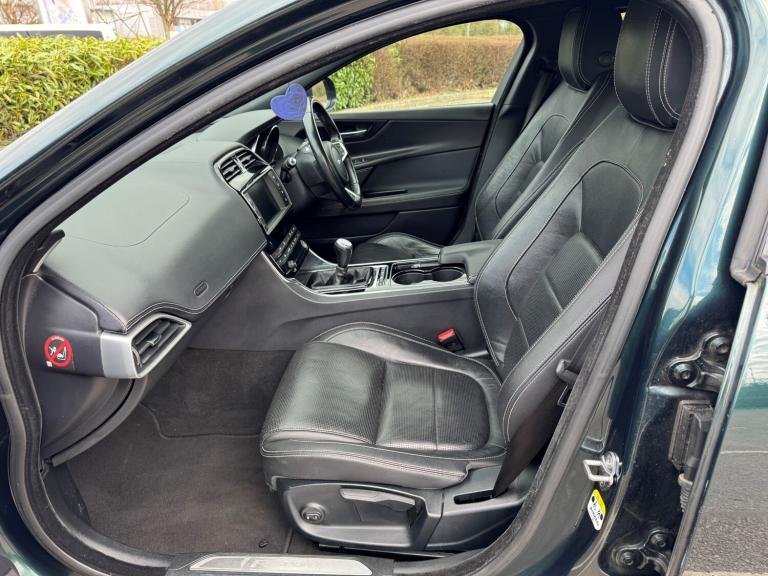 2015 Jaguar XE 2.0d R-Sport 4dr SALOON Diesel Manual