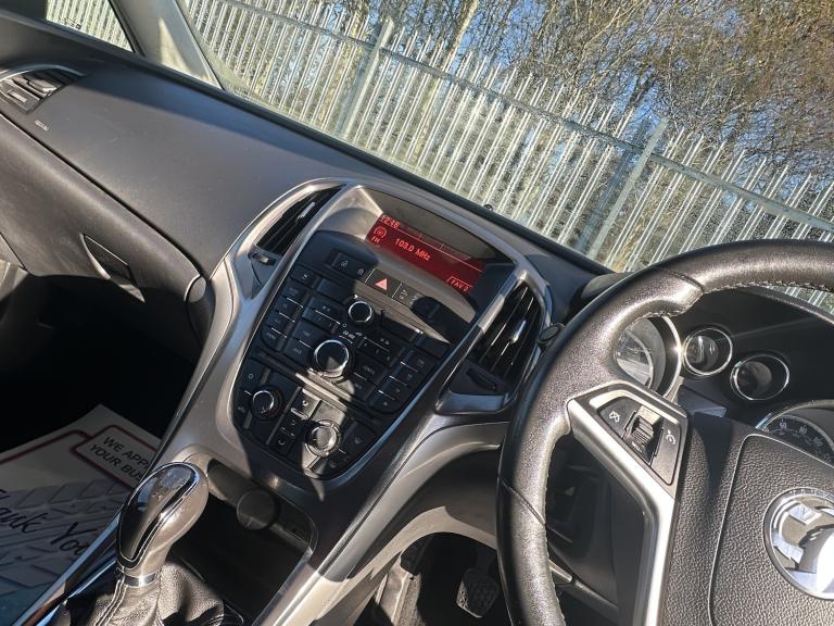 VAUXHALL ASTRA 1.6 16v SE 2011