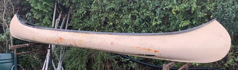 14ft /4.270m Fibreglass canoe