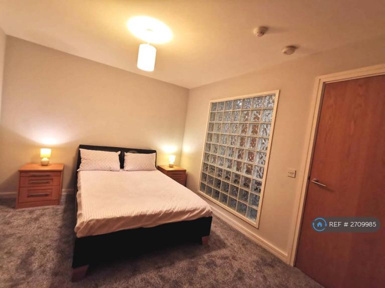 2 bedroom flat in St. Martins Gate, Birmingham, B2 (2 bed) (#2709985)