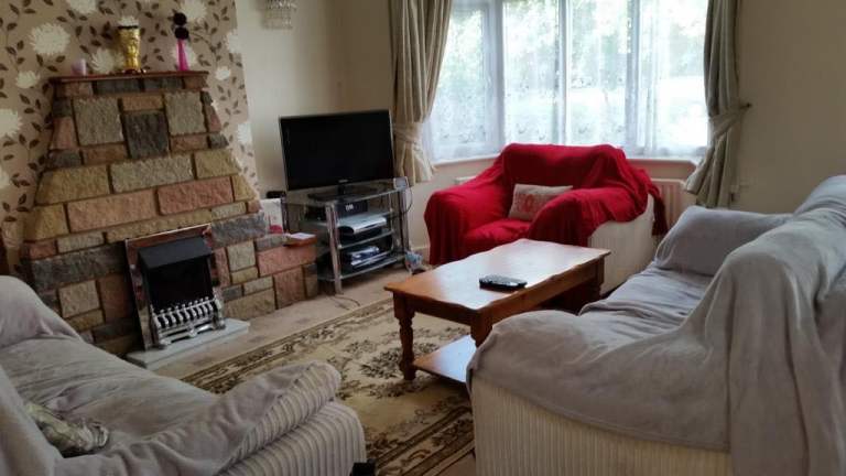 Fully Furnished Room Available From £450p/m