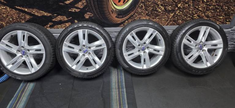 Volvo Genuine 17 alloy wheels + 4 x tyres 235 45 17 All Seasons