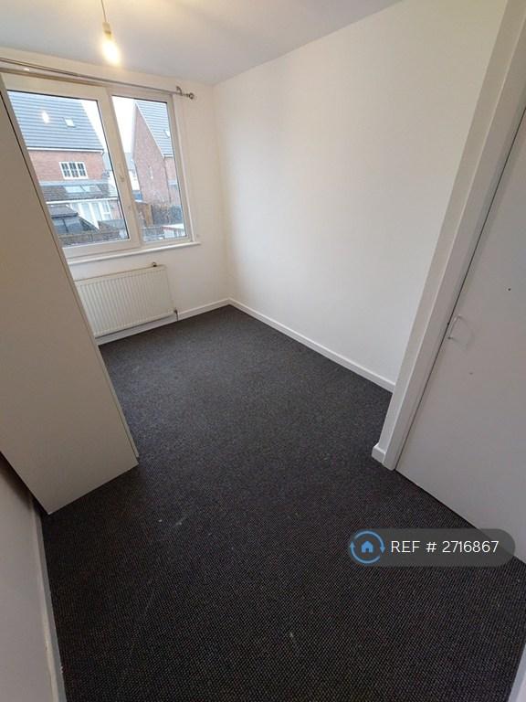 3 bedroom house in Stockdale Crescent, Bamber Bridge, Preston, PR5 (3 bed) (#2716867)