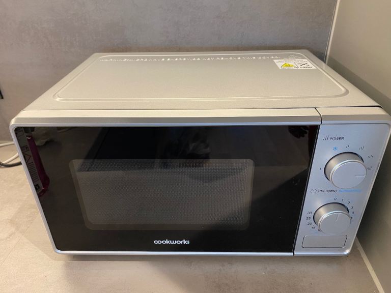 Cookworks Microwave Oven - Silver, Excellent Condition