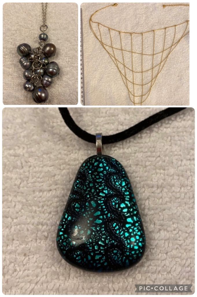 3 necklaces for sale, orig they were for sale individually at a total of £7 but the bundle is £5