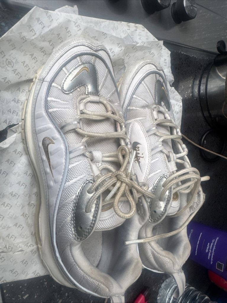 Nike Air Max 98 White Silver Gold Shoes size 6.5 