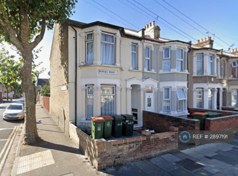 1 bedroom flat in East Ham, London, E6 (1 bed) (#2897191)