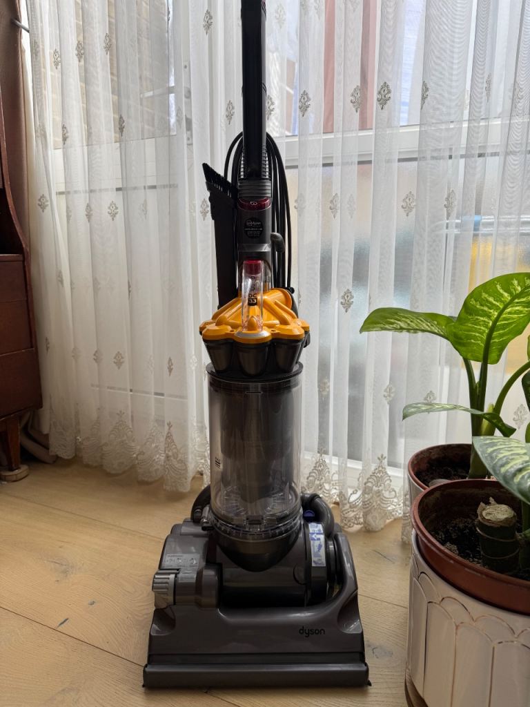 Dyson DC33 Multi Floor Bahşess vacuum cleaner 