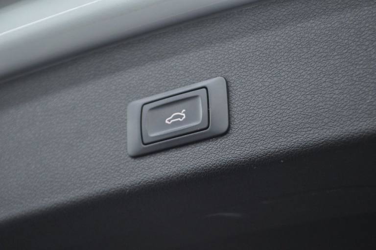 2014 Audi Q5 2.0 TDI S line Plus SUV 5dr Diesel S Tronic quattro Euro 5 (s/s) (177 ps) ESTATE Die...