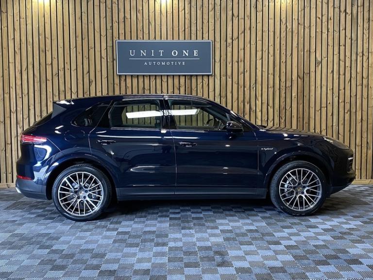 2022 Porsche Cayenne V6 E-Hybrid SUV HYBRID Automatic