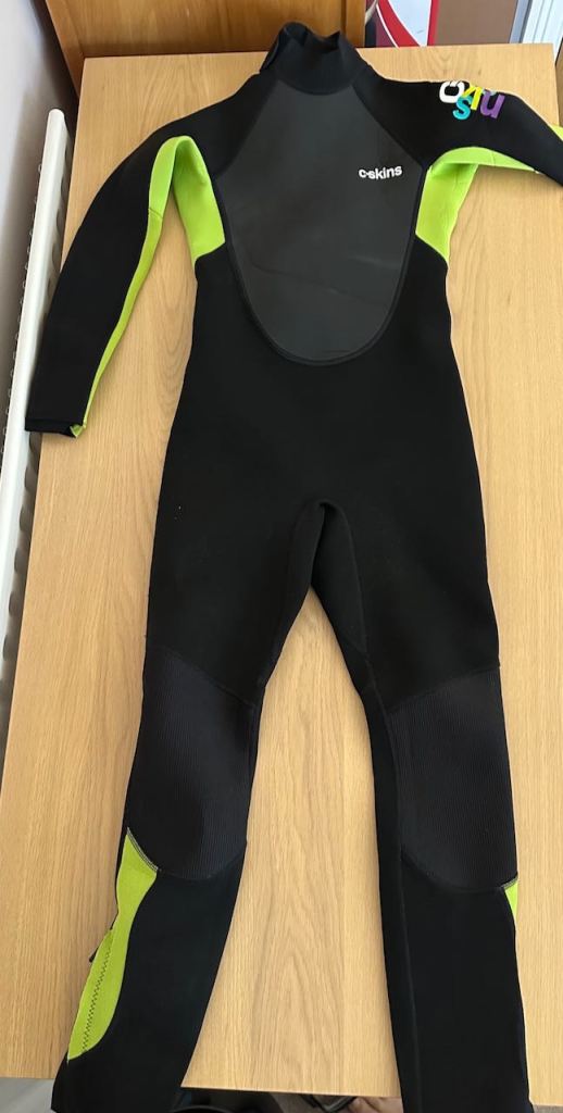 C‑Skins Element Kids Wetsuit – Child’s Large – Excellent Condition – £20