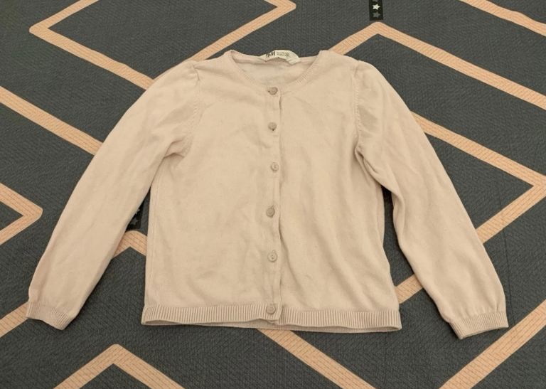 Girls pink cardigan , size:4-5years