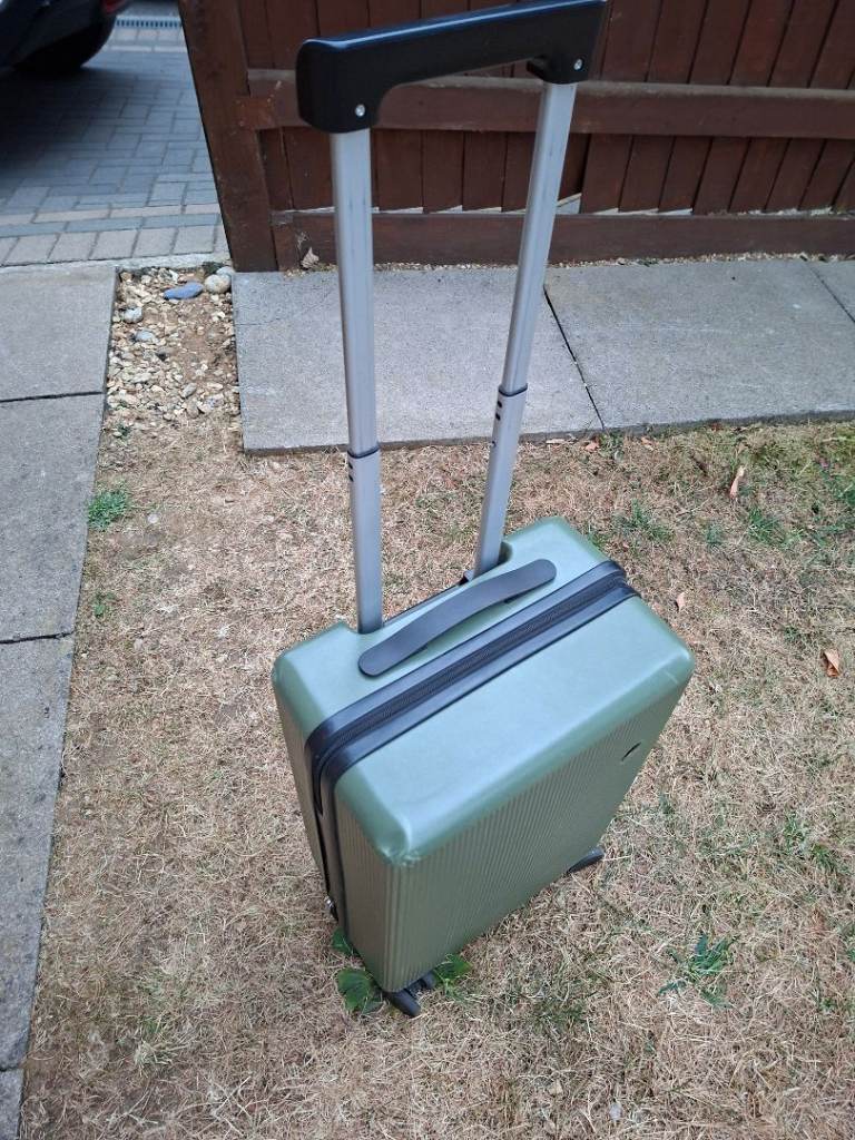 Suitcase. Hardshell 