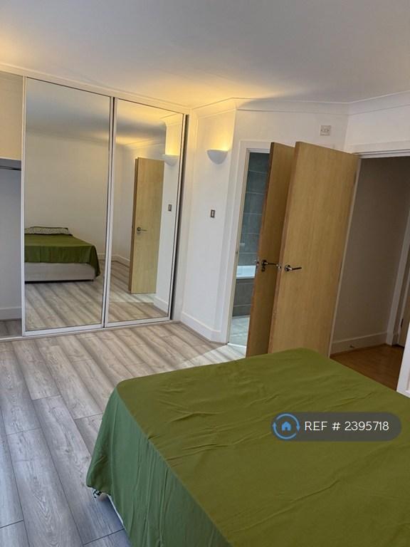 2 bedroom flat in Raven Row, London, E1 (2 bed) (#2395718)