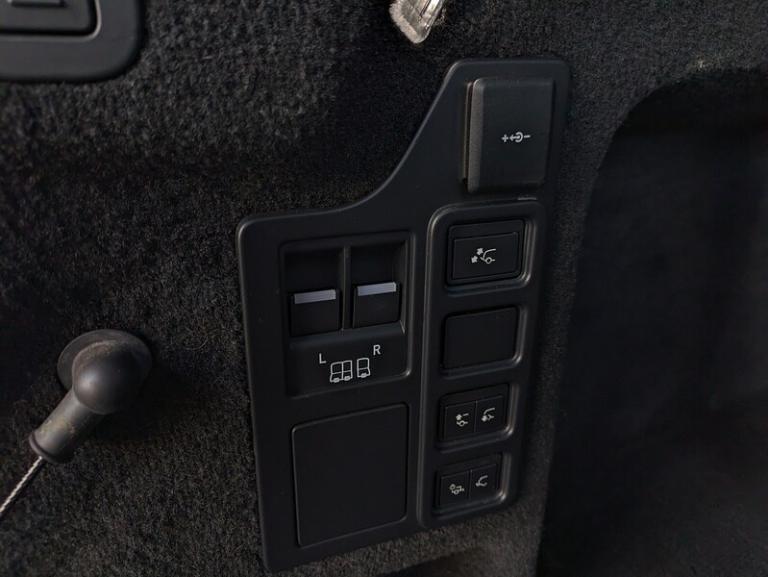 2023 Land Rover Discovery D300 MHEV R-Dynamic HSE SUV Diesel Automatic