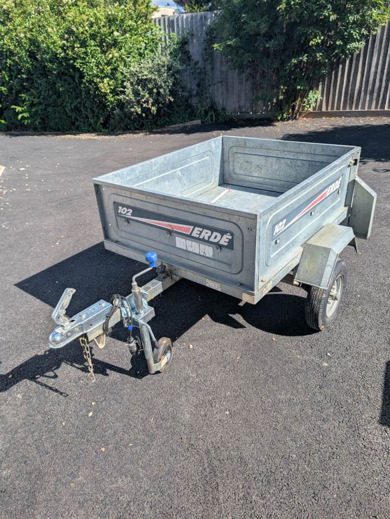 Tipping trailer