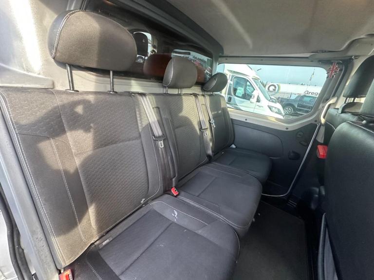 2017 Vauxhall Vivaro 1.6 CDTi 2900 BiTurbo ecoTEC Sportive Crew Van L2 H1 Euro 6 (s/s) 5dr (6 Se ...